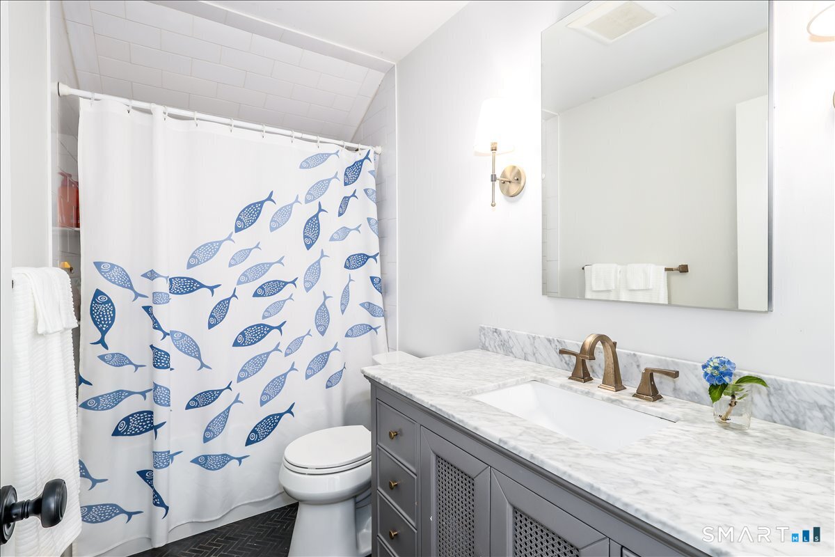 17 Keplers Way New Fairfield CT 06812