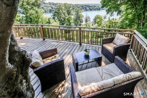 17 Keplers Way New Fairfield CT 06812