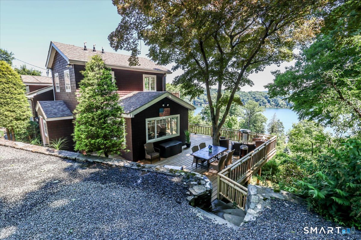 17 Keplers Way New Fairfield CT 06812