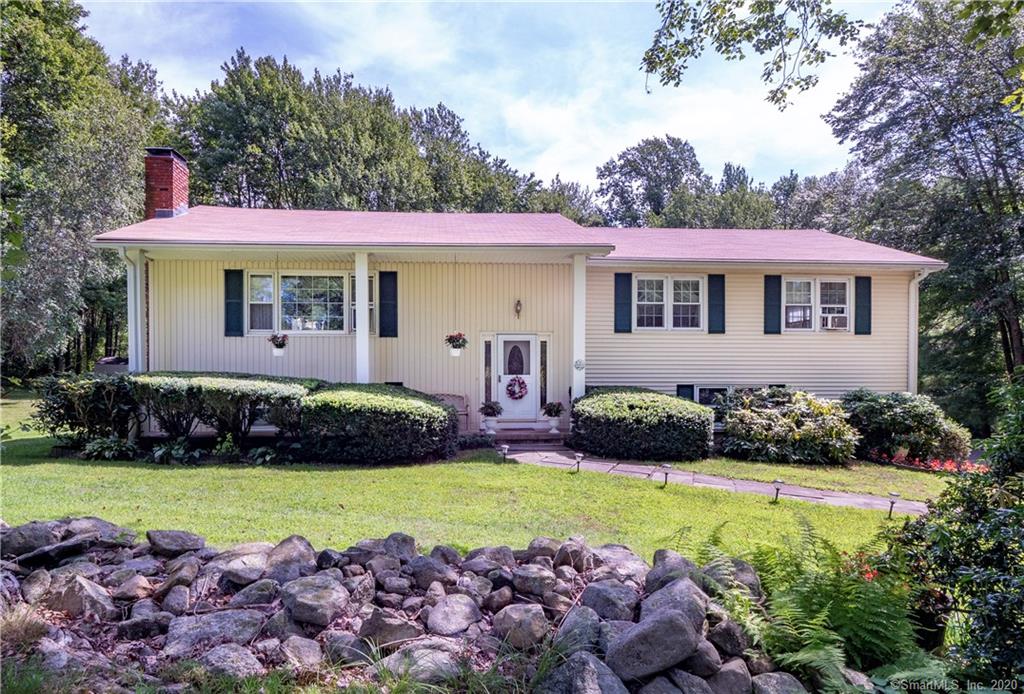 15 Pheasant Ridge Road Redding CT 06896