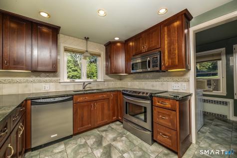 88 Peters Lane Middlefield CT 06481