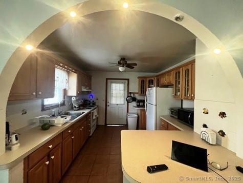 142 Palm Street Bridgeport CT 06610