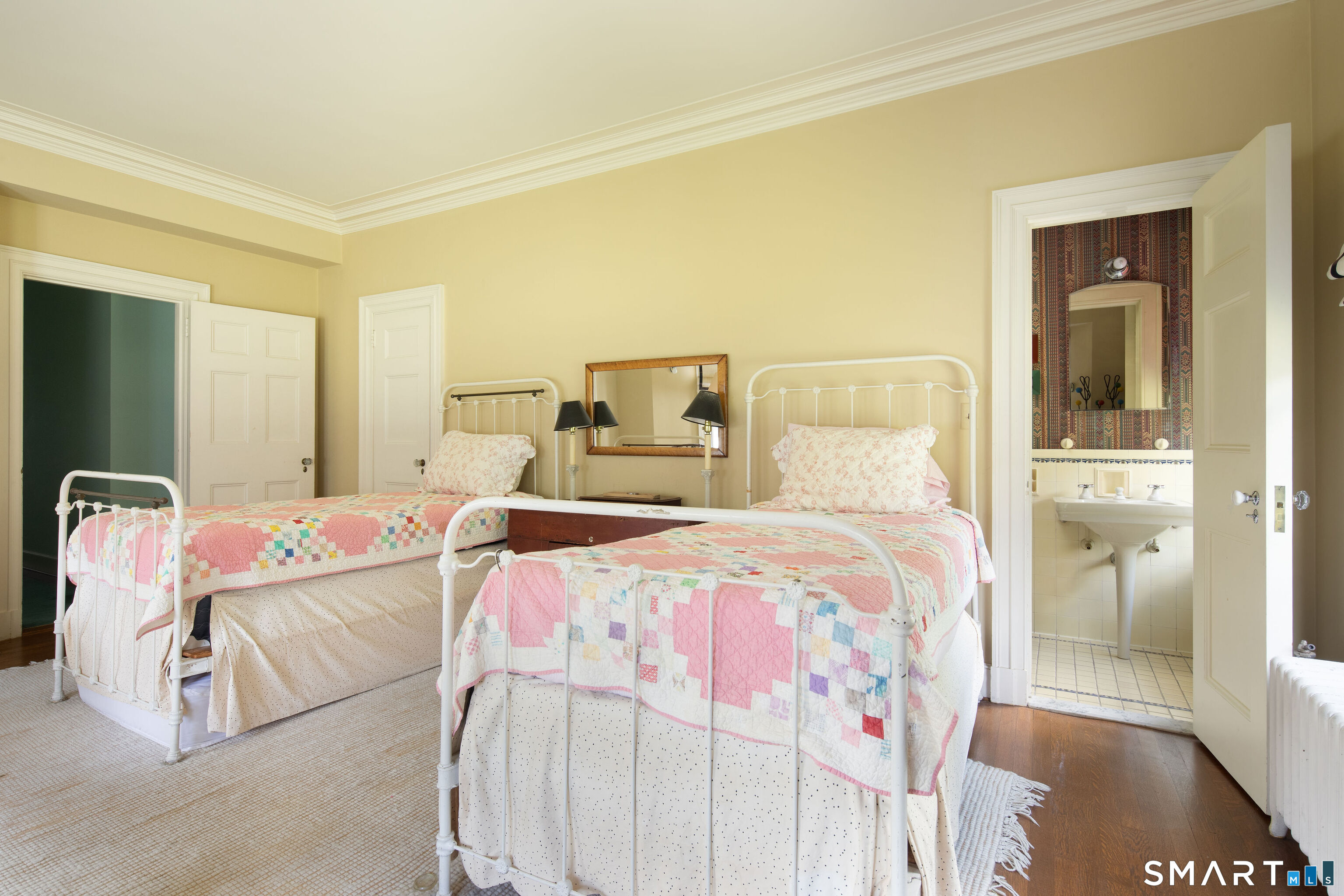 16-18 Laurel Way Norfolk CT 06098