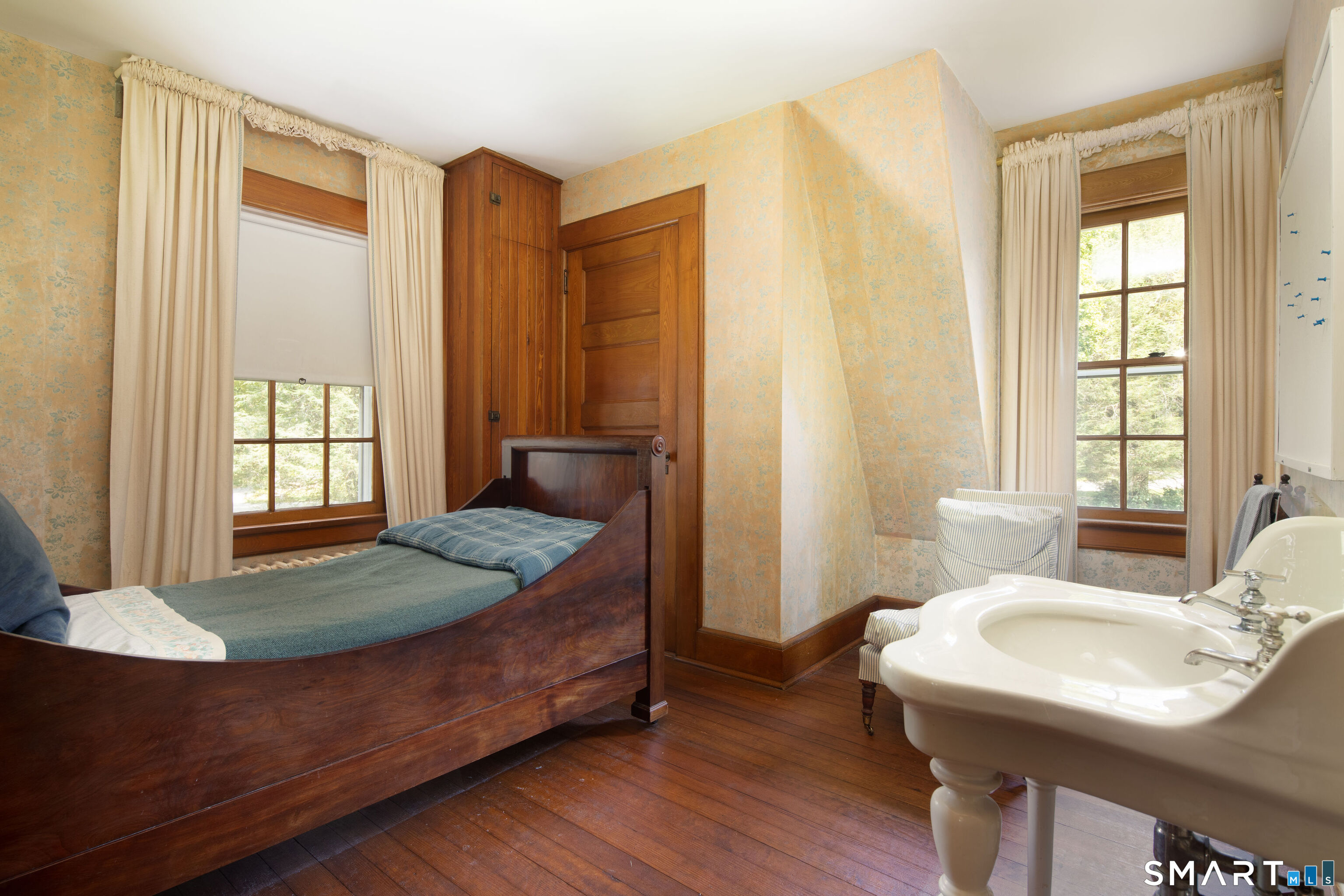 16-18 Laurel Way Norfolk CT 06098