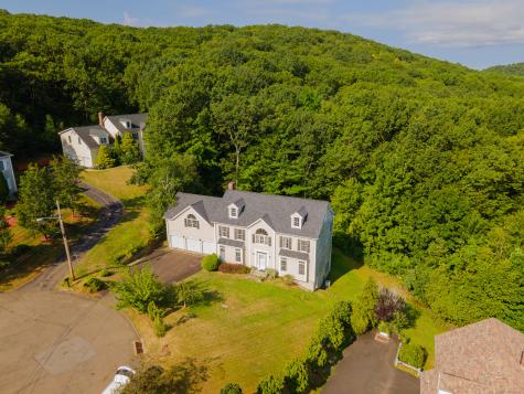 52 Quarry Lane Hamden CT 06518