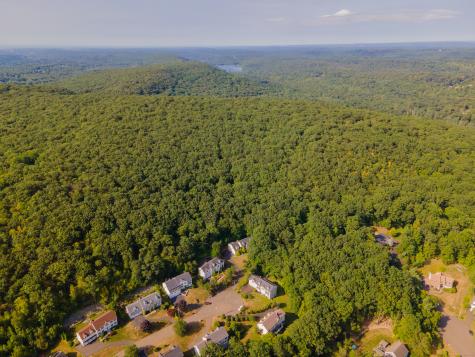 52 Quarry Lane Hamden CT 06518