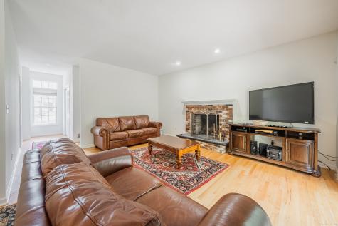52 Quarry Lane Hamden CT 06518