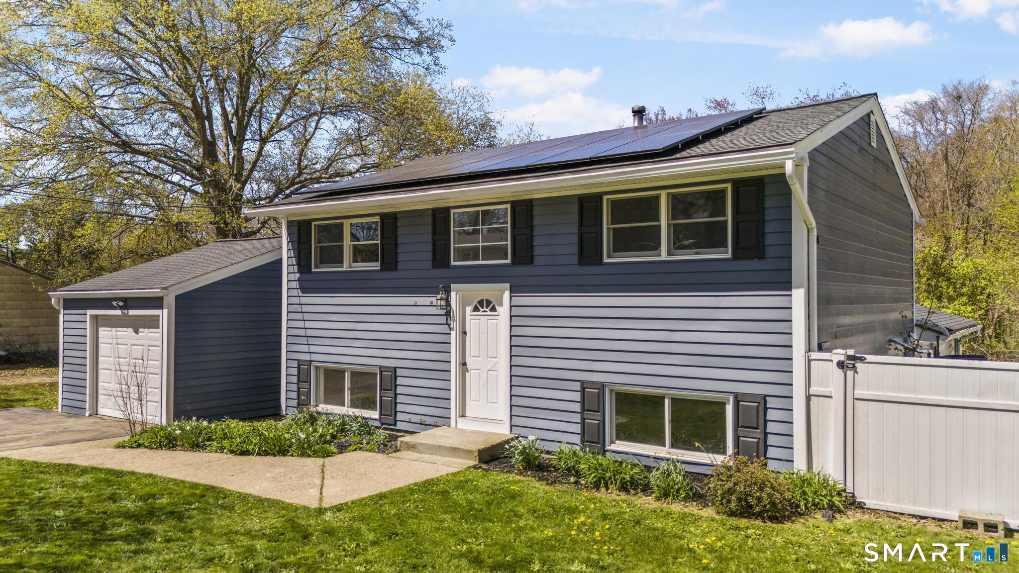 12 Garden Court Groton CT 06355