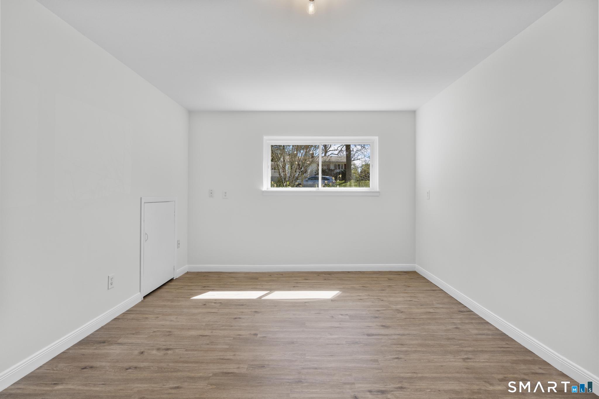 12 Garden Court Groton CT 06355