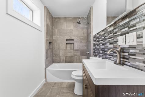12 Garden Court Groton CT 06355