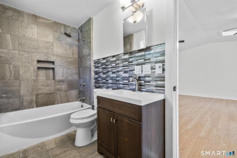 12 Garden Court Groton CT 06355