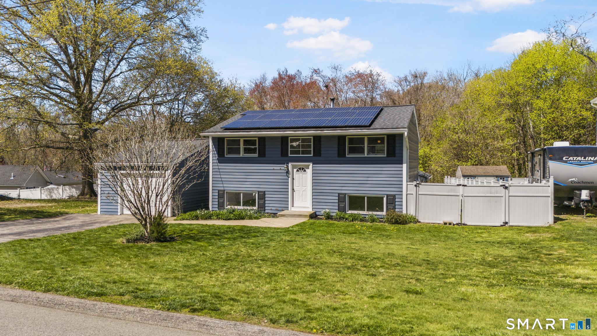 12 Garden Court Groton CT 06355
