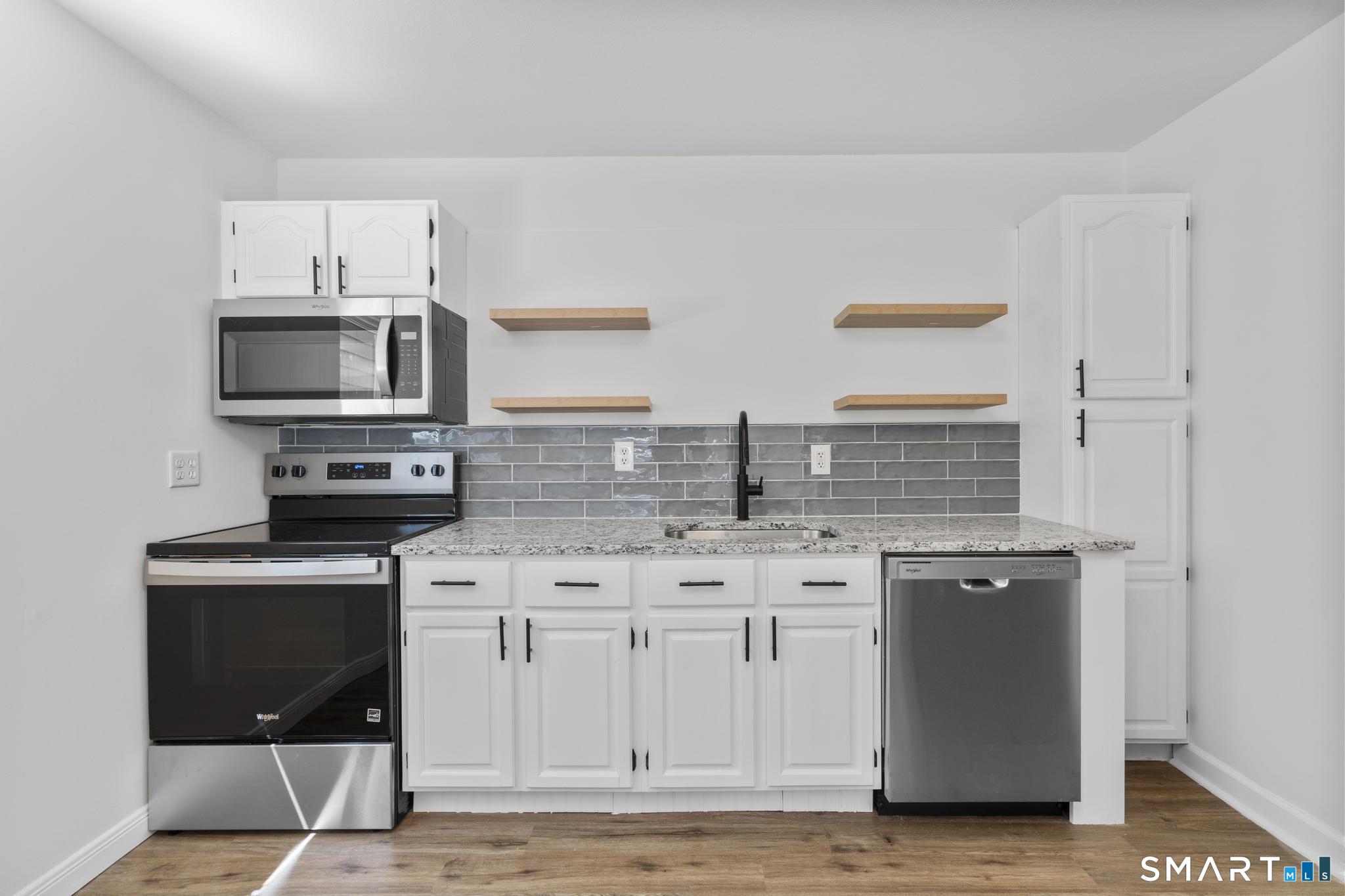 12 Garden Court Groton CT 06355
