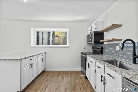 12 Garden Court Groton CT 06355