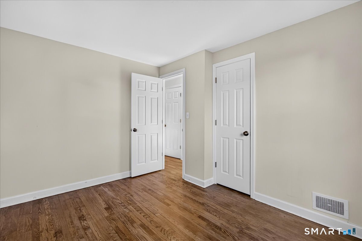 33 Northwood Place Milford CT 06461