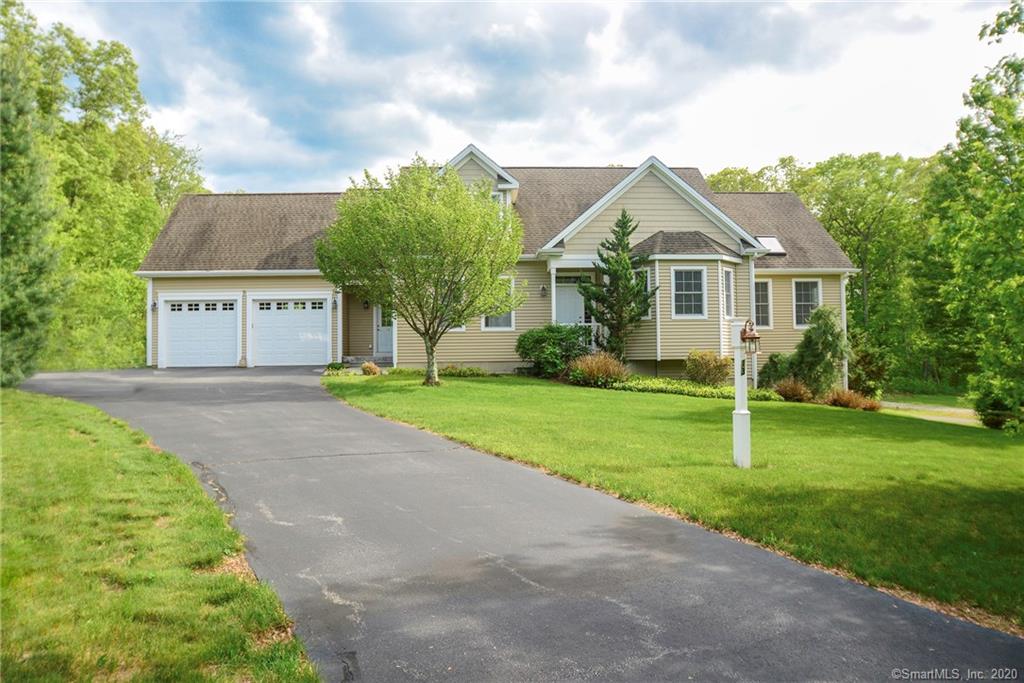 13 Arrowhead Trail Waterford CT 06385