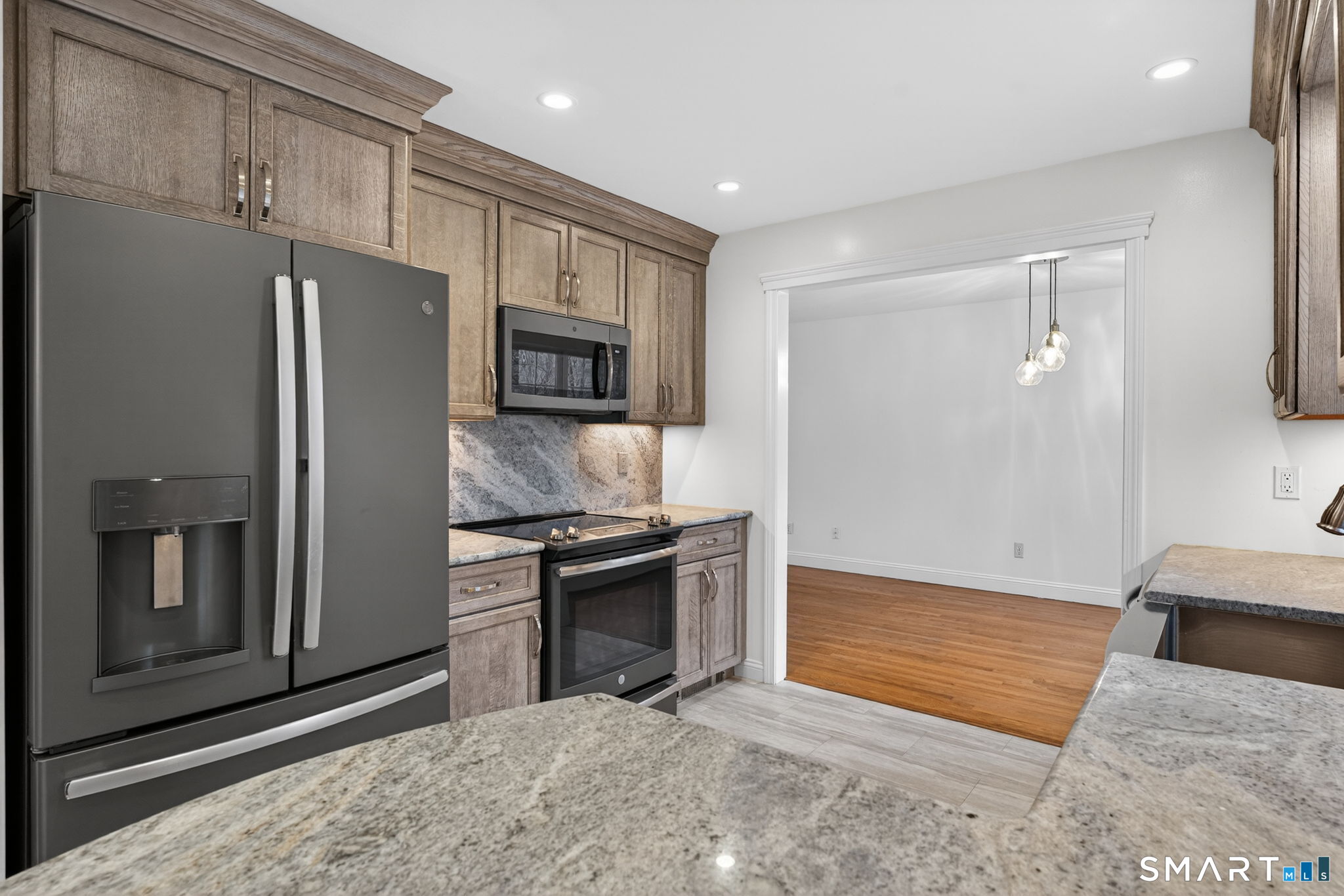 137 Birch Road Mansfield CT 06268