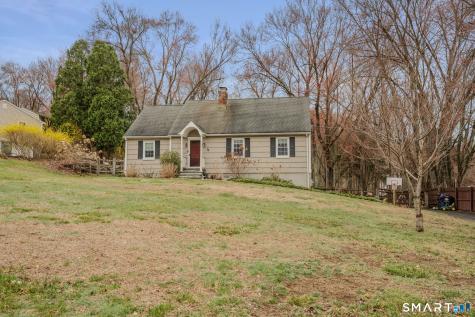 32 Greenbriar Lane Newtown CT 06470