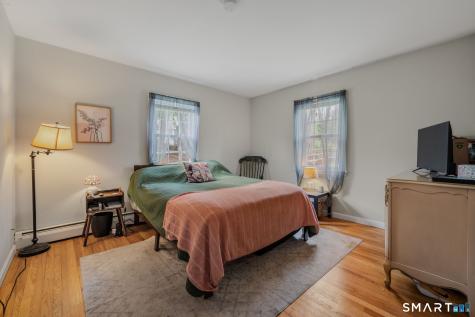 32 Greenbriar Lane Newtown CT 06470