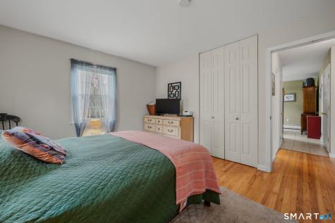 32 Greenbriar Lane Newtown CT 06470