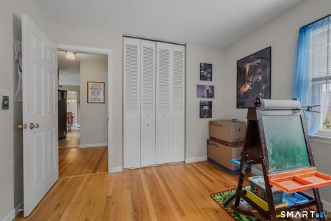 32 Greenbriar Lane Newtown CT 06470