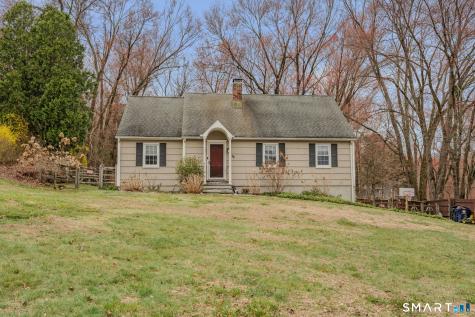 32 Greenbriar Lane Newtown CT 06470