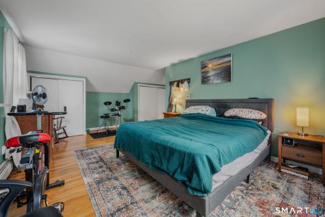 32 Greenbriar Lane Newtown CT 06470