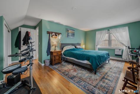 32 Greenbriar Lane Newtown CT 06470