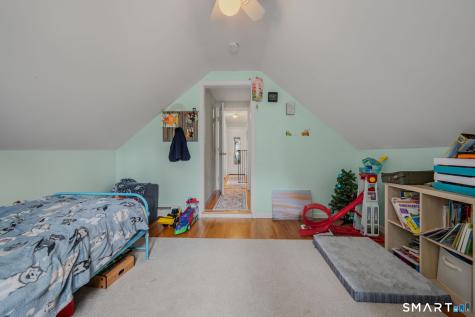 32 Greenbriar Lane Newtown CT 06470