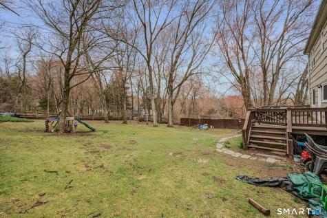 32 Greenbriar Lane Newtown CT 06470