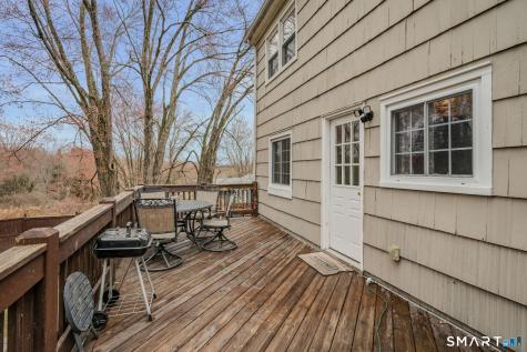 32 Greenbriar Lane Newtown CT 06470
