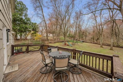 32 Greenbriar Lane Newtown CT 06470