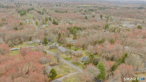 32 Greenbriar Lane Newtown CT 06470