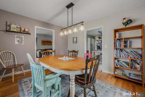 32 Greenbriar Lane Newtown CT 06470