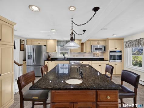 18 Shepard Street Old Saybrook CT 06475