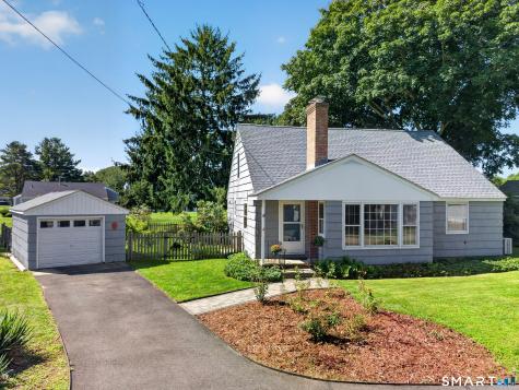 18 Shepard Street Old Saybrook CT 06475