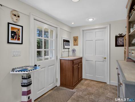 18 Shepard Street Old Saybrook CT 06475