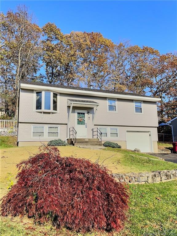 7 Celentano Drive Naugatuck CT 06770