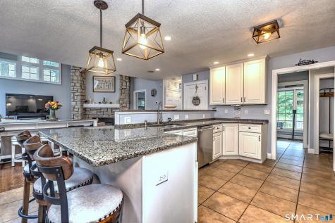 236 Maple Shade Road Middletown CT 06457