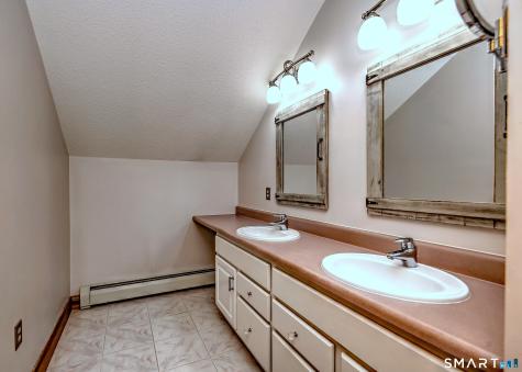 236 Maple Shade Road Middletown CT 06457