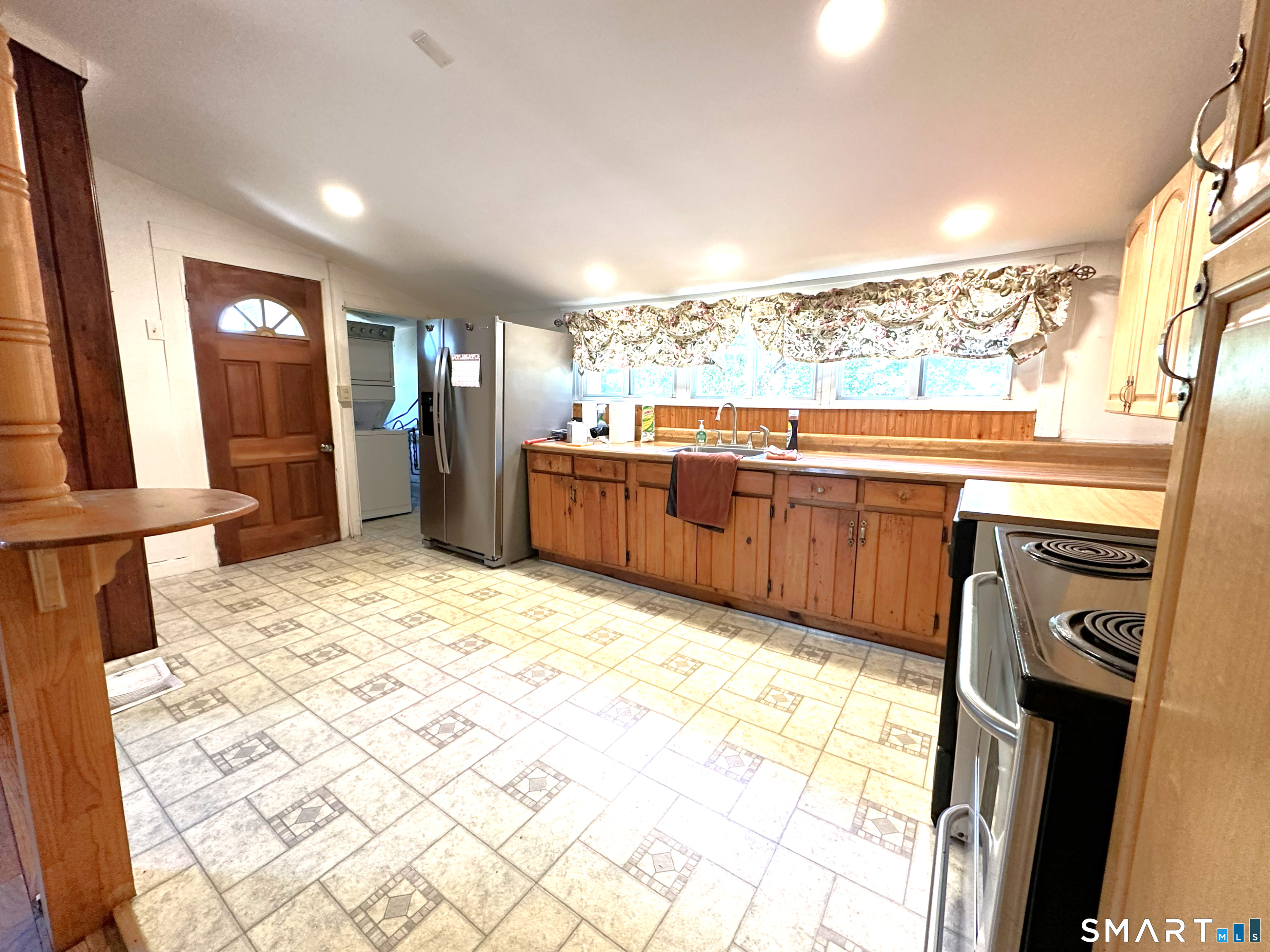 61 Clark Avenue North Haven CT 06473