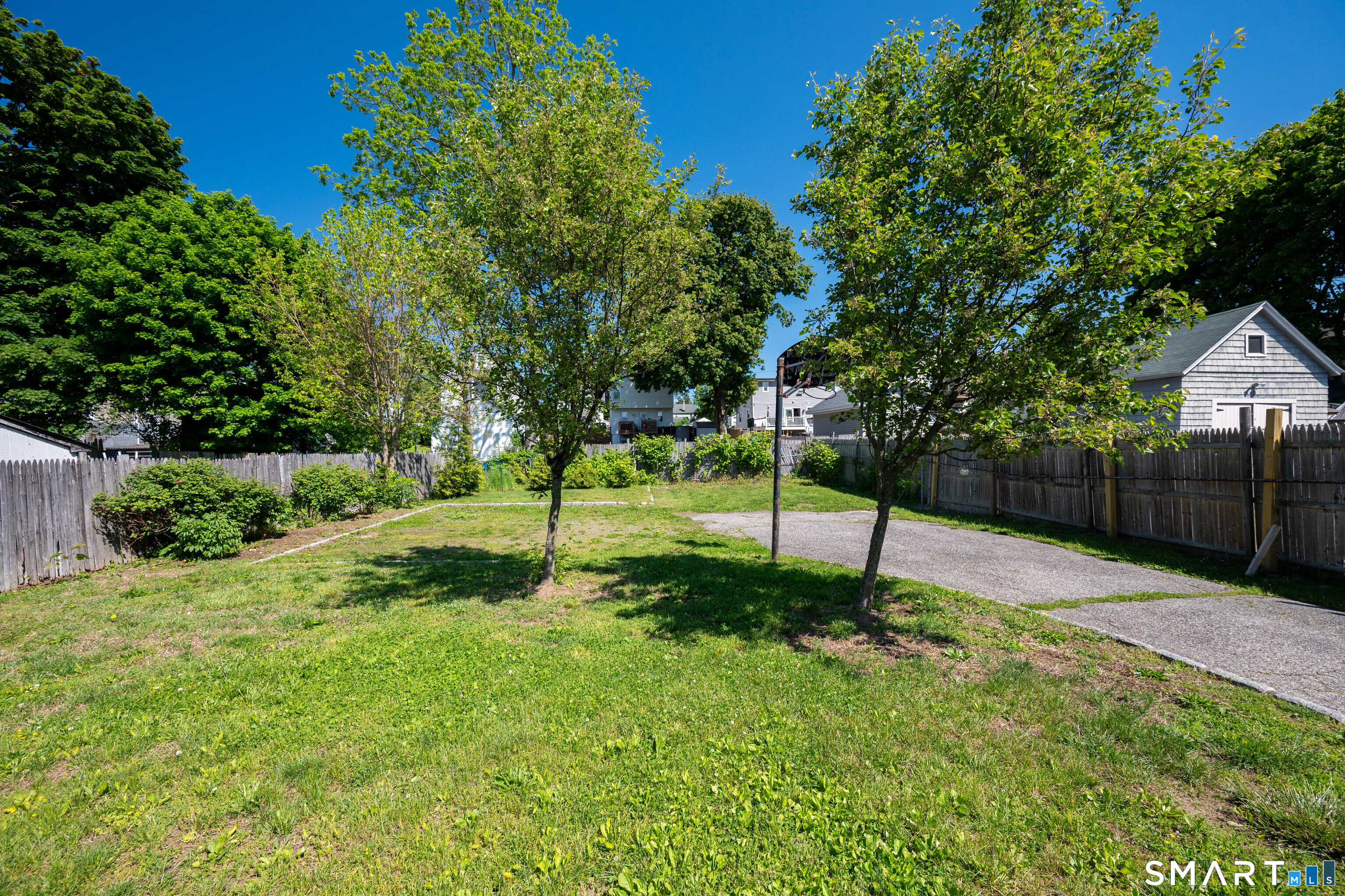 84 Jewett Avenue Bridgeport CT 06606