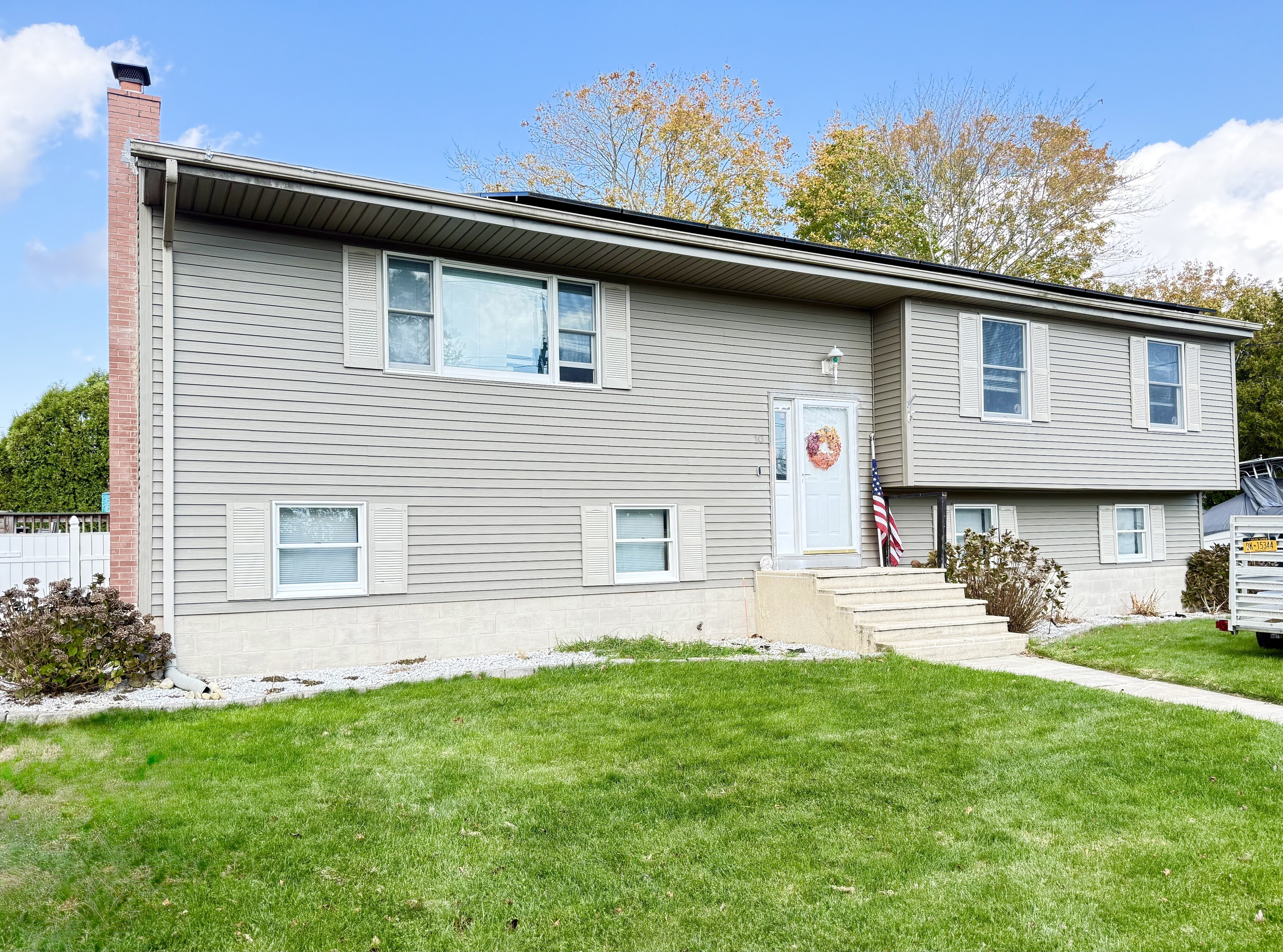 10 Seventh Avenue Waterford CT 06385