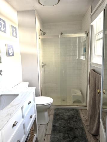 10 Seventh Avenue Waterford CT 06385