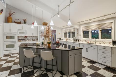 50 Bayberry Hill Road Avon CT 06001