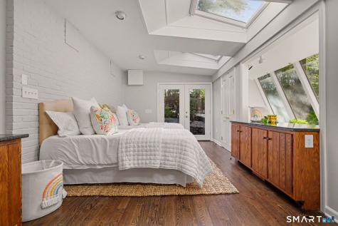 815 Valley Road New Canaan CT 06840