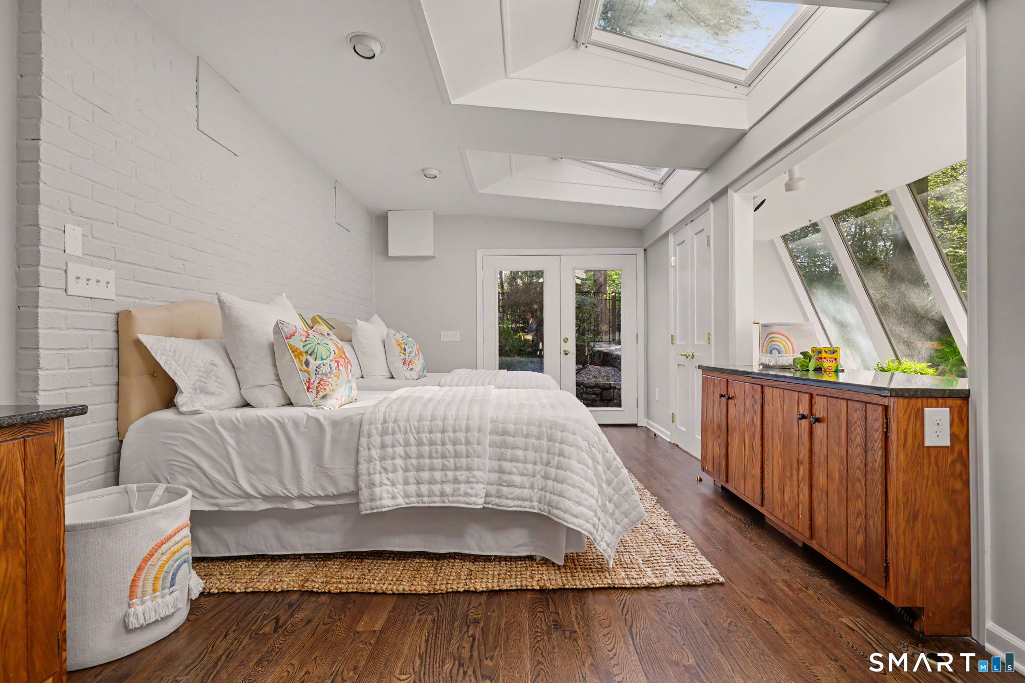 815 Valley Road New Canaan CT 06840