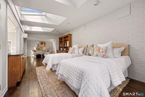 815 Valley Road New Canaan CT 06840