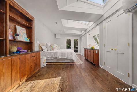815 Valley Road New Canaan CT 06840