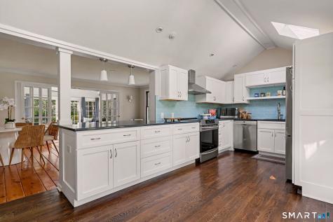 815 Valley Road New Canaan CT 06840